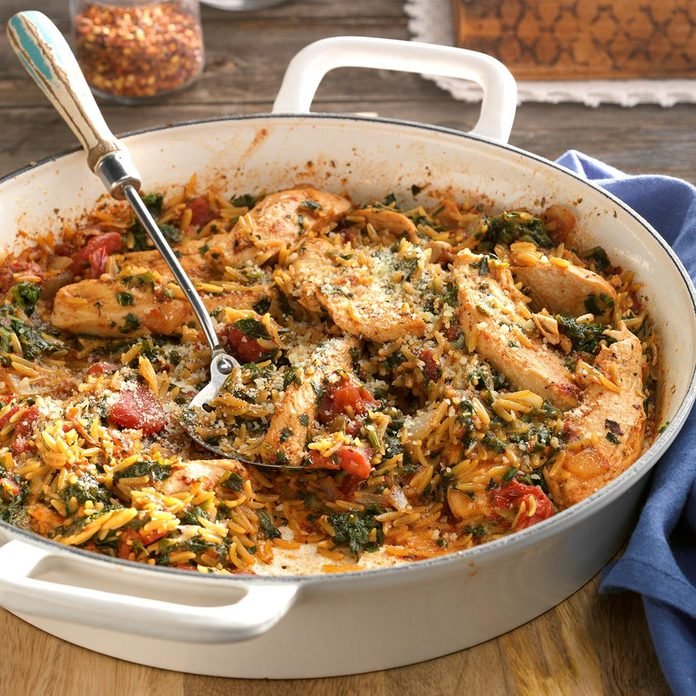 Chicken And Orzo Skillet Exps Dsbz17 46062 D01 13 5b 4