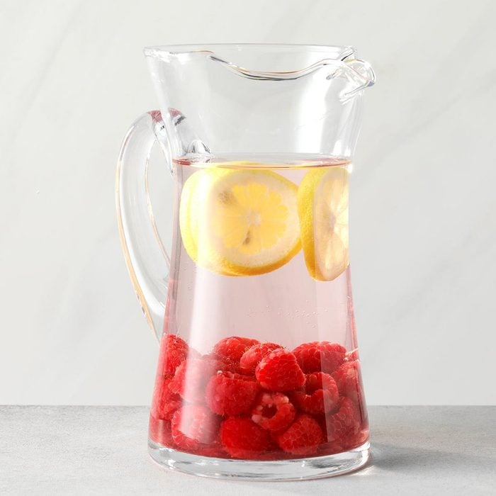 Raspberry And Lemon Infused Water Exps Thfm19 233671 C09 27 3b 13