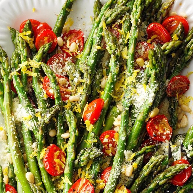 Tuscan Style Roasted Asparagus Exps Tohfec22 87487 Md 03 23 4b 5